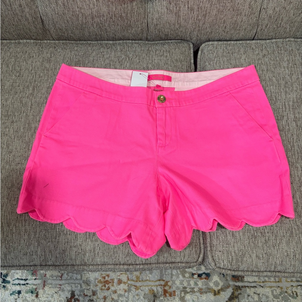 lilly pulitzer pink scalloped butter stretch shorts